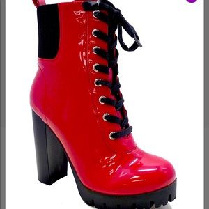 Wild diva red lace up block heels ankle boots size 7.5